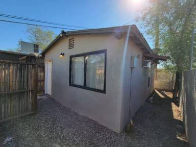 Main picture of 2135 W Hadley St