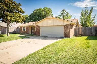 Main picture of 4708 NW Cheryl Blvd