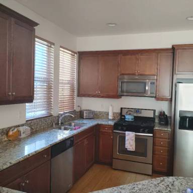 Main picture of 1875 Champagne Ct
