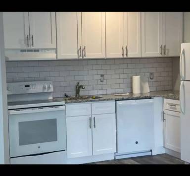 Main picture of 2327 15th St NE