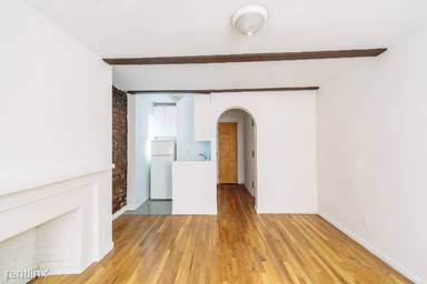 Main picture of 224 Sullivan St