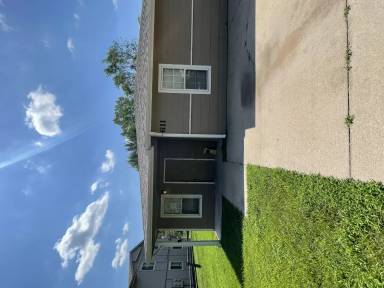 Main picture of 609 S Mount Carmel Ave