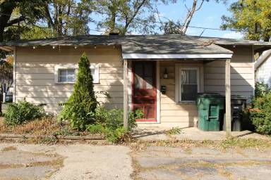 Main picture of 1711 N Ball Ave
