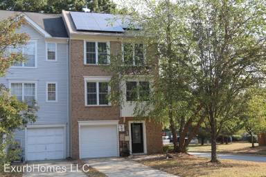 Main picture of 2243 Commissary Cir