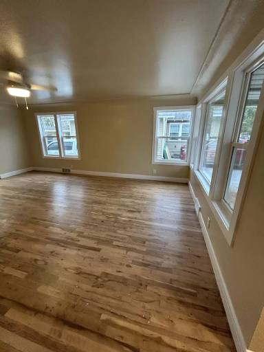 Main picture of 2024 6th Ave