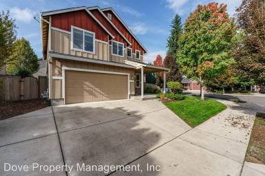 Main picture of 5020 NE 133rd Ave