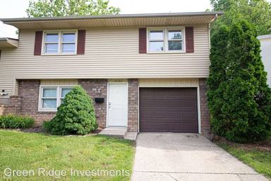 Main picture of 1001 Carrier Creek Blvd NE