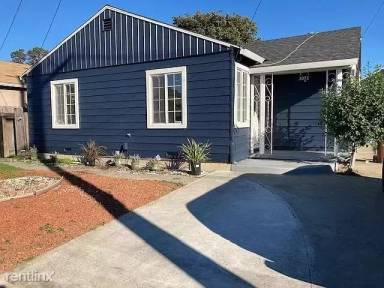 Main picture of 3072 Avon Ln