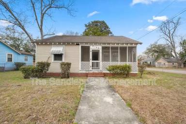 Main picture of 2144 Banyan St
