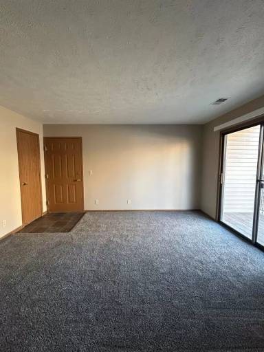 Main picture of 4740 Virginia St