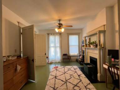 Main picture of 245 W 4th Ave