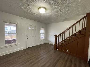 Main picture of 724 S Linden Ave