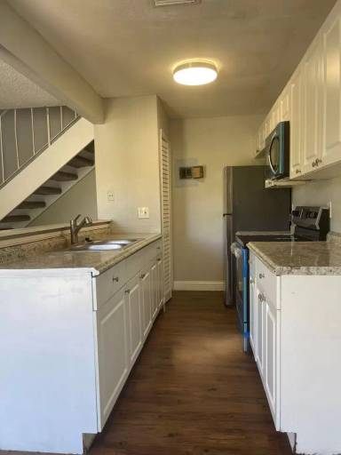 Main picture of 106 E Tiffany Dr
