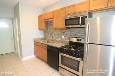 Main picture of 2956 N Washtenaw Ave