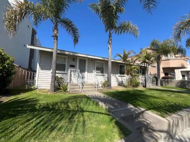 Main picture of 703 Huntington St