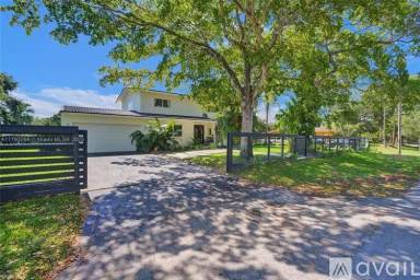 Main picture of 17505 SW 90th Ave