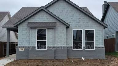 Main picture of 701 The Cottages Dr