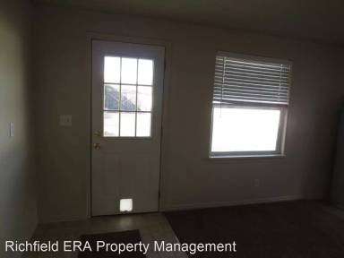 Main picture of 245 E 100 N