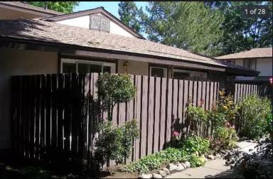 Main picture of 5468 Roundtree Pl