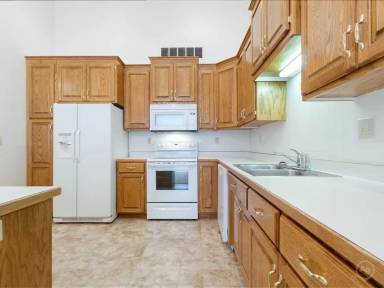 Main picture of 2955 40th Ave S