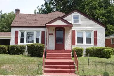 Main picture of 722 Isler St