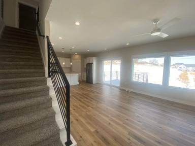 Main picture of 10157 Divine Pl