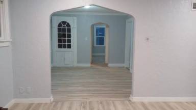 Main picture of 2506 Prast Blvd