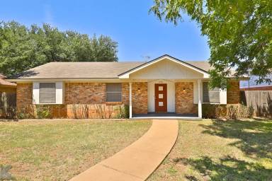 Main picture of 3718 Brookhollow Dr