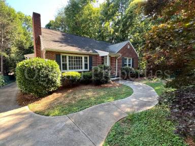 Main picture of 2016 Colonial Pl