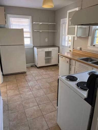 Main picture of 403 Calvin Rd