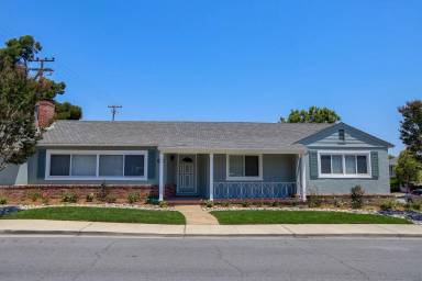 Main picture of 1700 Quesada Way