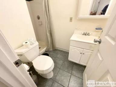 Main picture of 16 Greenwich St