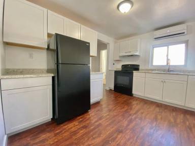 Main picture of 432 Albany Ave