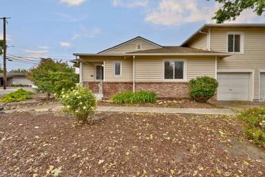 Main picture of 5400 Folsom Blvd