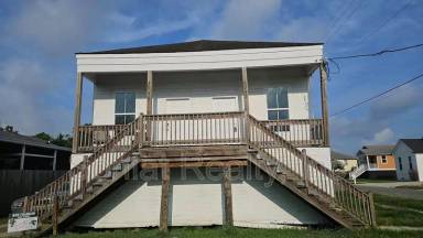 Main picture of 6040 Baccich St