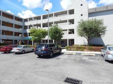 Main picture of 800 SW 129th Pl