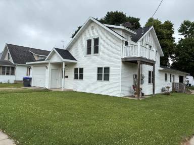 Main picture of 1112 Division St