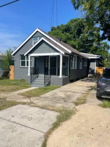 Main picture of 718 Lamanche St