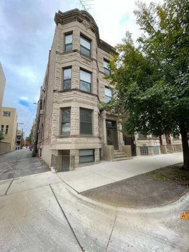 Main picture of 1210 W Lexington St