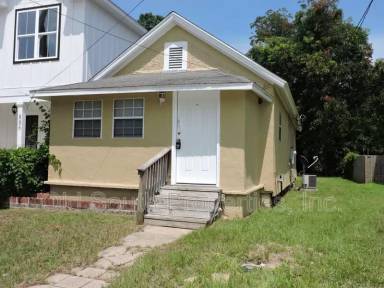 Main picture of 876 N C St
