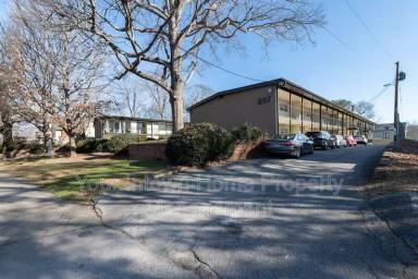 Main picture of Highland Heights Condominiums