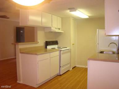 Main picture of Pointe at Steeplechase Apartments