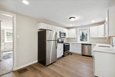 Main picture of 3539 Skippack Pike