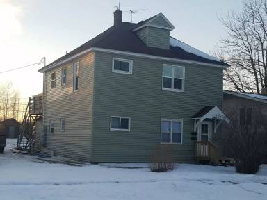 Main picture of 5917 Cumming Ave