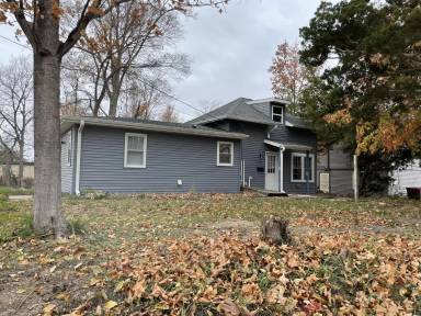 Main picture of 911 28th St SE