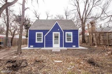 Main picture of 2107 W Irving St