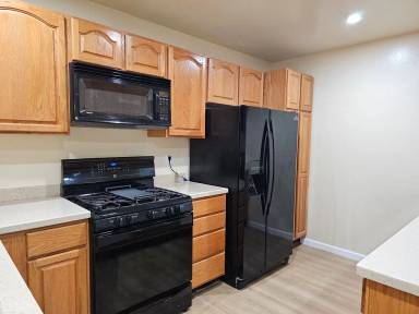 Main picture of 4423 Bell Ave
