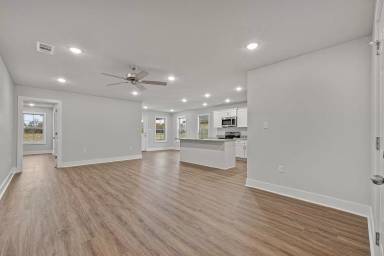 Main picture of 5704 Morgan Dr