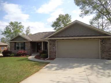 Main picture of 102 Oliver Dr