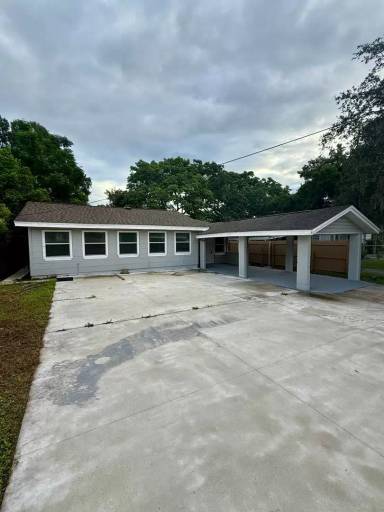 Main picture of 2416 Golfview St